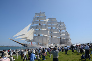 sea級グルメ全国大会の会場風景（海王丸）