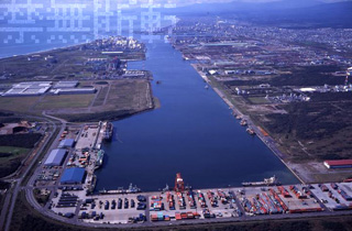 西港全景の空撮写真