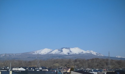 学校から見える樽前山