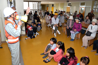 大津波避難訓練